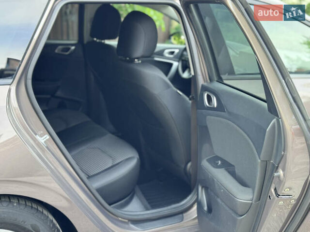 Коричневый Киа Сид, объемом двигателя 1.37 л и пробегом 191 тыс. км за 11900 $, фото 20 на Automoto.ua