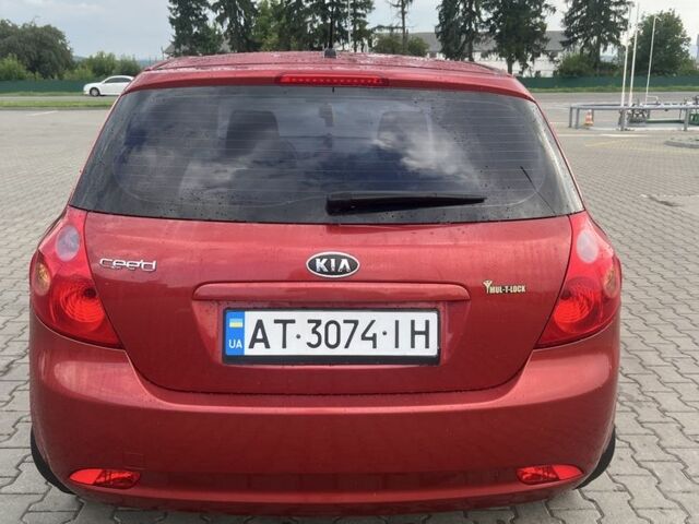 Червоний Кіа Сід, об'ємом двигуна 1.6 л та пробігом 220 тис. км за 4250 $, фото 3 на Automoto.ua