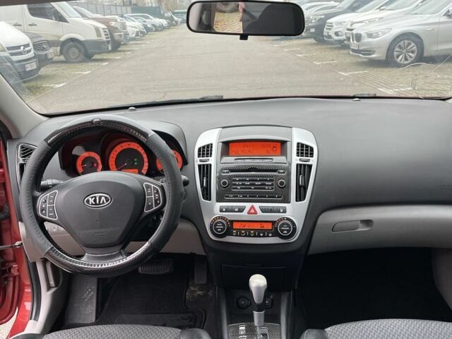 Червоний Кіа Сід, об'ємом двигуна 2 л та пробігом 215 тис. км за 5200 $, фото 8 на Automoto.ua