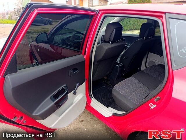 Красный Киа Сид, объемом двигателя 1.4 л и пробегом 180 тыс. км за 4300 $, фото 8 на Automoto.ua