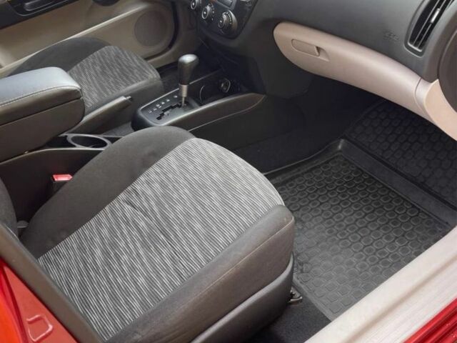 Красный Киа Сид, объемом двигателя 1.6 л и пробегом 181 тыс. км за 6200 $, фото 13 на Automoto.ua