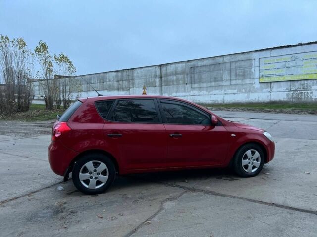 Червоний Кіа Сід, об'ємом двигуна 1.4 л та пробігом 201 тис. км за 4850 $, фото 2 на Automoto.ua