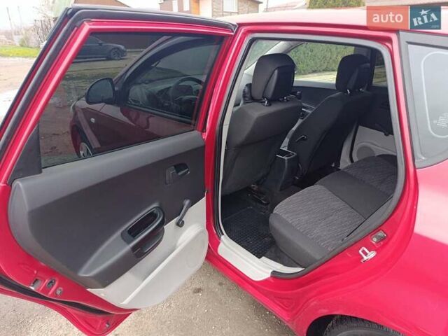 Красный Киа Сид, объемом двигателя 1.4 л и пробегом 180 тыс. км за 4300 $, фото 7 на Automoto.ua
