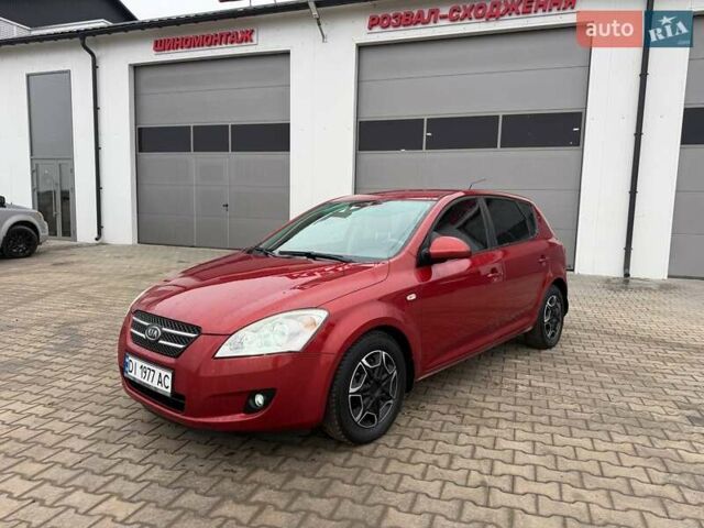 Красный Киа Сид, объемом двигателя 1.59 л и пробегом 238 тыс. км за 5200 $, фото 1 на Automoto.ua