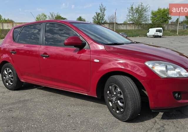 Красный Киа Сид, объемом двигателя 1.4 л и пробегом 207 тыс. км за 5400 $, фото 78 на Automoto.ua