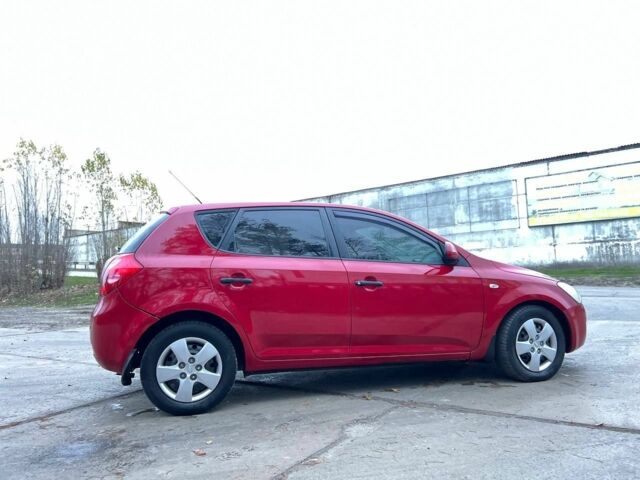 Червоний Кіа Сід, об'ємом двигуна 1.4 л та пробігом 201 тис. км за 4850 $, фото 6 на Automoto.ua