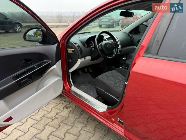 Красный Киа Сид, объемом двигателя 1.59 л и пробегом 238 тыс. км за 5200 $, фото 10 на Automoto.ua