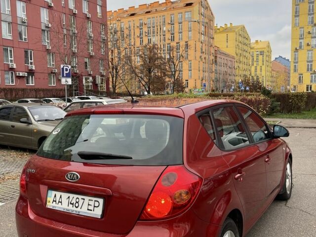 Червоний Кіа Сід, об'ємом двигуна 2 л та пробігом 215 тис. км за 5200 $, фото 4 на Automoto.ua