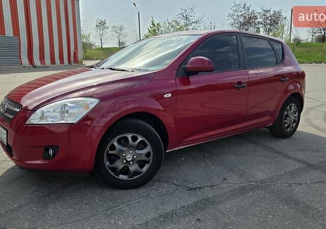 Красный Киа Сид, объемом двигателя 1.4 л и пробегом 207 тыс. км за 5400 $, фото 80 на Automoto.ua