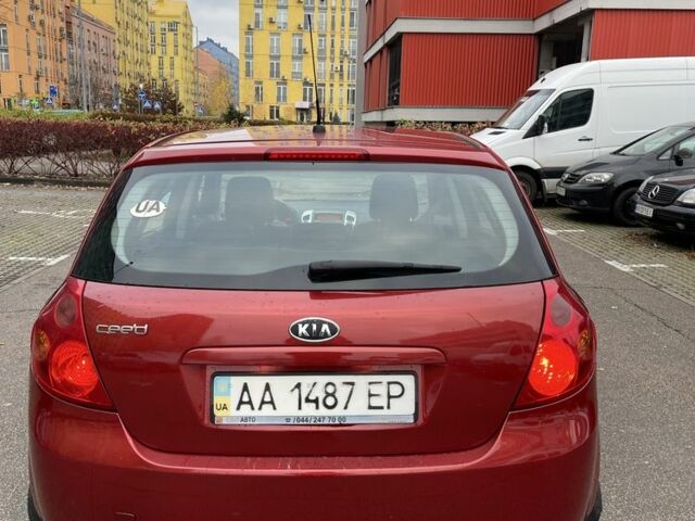 Червоний Кіа Сід, об'ємом двигуна 2 л та пробігом 215 тис. км за 5200 $, фото 3 на Automoto.ua
