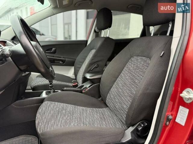 Красный Киа Сид, объемом двигателя 1.59 л и пробегом 238 тыс. км за 5200 $, фото 11 на Automoto.ua