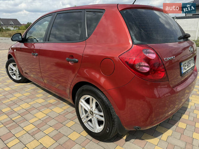 Червоний Кіа Сід, об'ємом двигуна 1.4 л та пробігом 133 тис. км за 6499 $, фото 11 на Automoto.ua