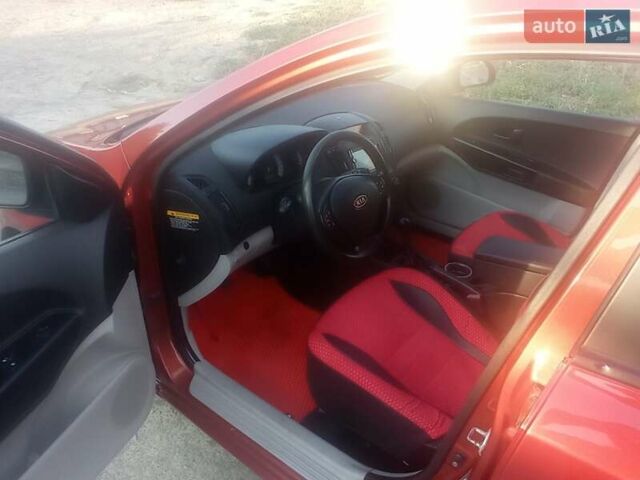Красный Киа Сид, объемом двигателя 1.4 л и пробегом 286 тыс. км за 4450 $, фото 4 на Automoto.ua