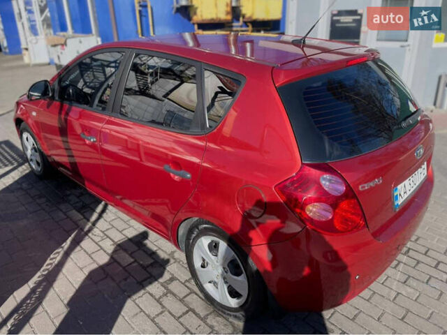 Красный Киа Сид, объемом двигателя 1.59 л и пробегом 180 тыс. км за 6500 $, фото 10 на Automoto.ua