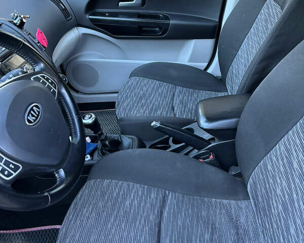 Червоний Кіа Сід, об'ємом двигуна 1.4 л та пробігом 234 тис. км за 4999 $, фото 6 на Automoto.ua