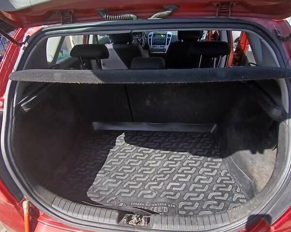 Красный Киа Сид, объемом двигателя 1.6 л и пробегом 155 тыс. км за 5700 $, фото 13 на Automoto.ua