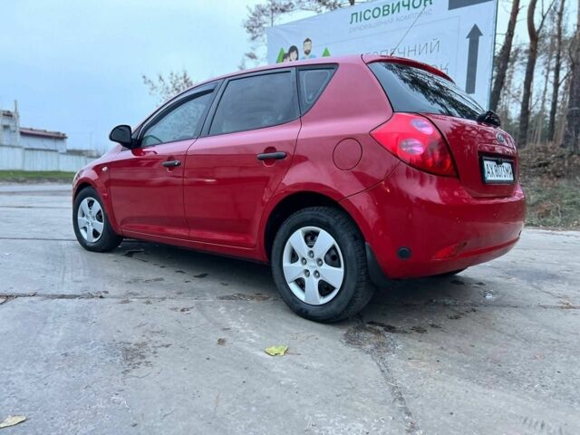 Червоний Кіа Сід, об'ємом двигуна 1.4 л та пробігом 201 тис. км за 4850 $, фото 1 на Automoto.ua