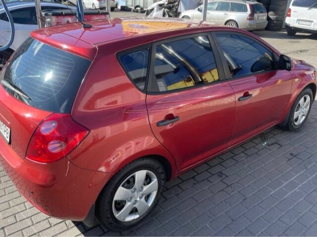 Красный Киа Сид, объемом двигателя 1.6 л и пробегом 181 тыс. км за 6200 $, фото 10 на Automoto.ua