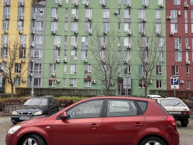 Червоний Кіа Сід, об'ємом двигуна 2 л та пробігом 215 тис. км за 5200 $, фото 1 на Automoto.ua