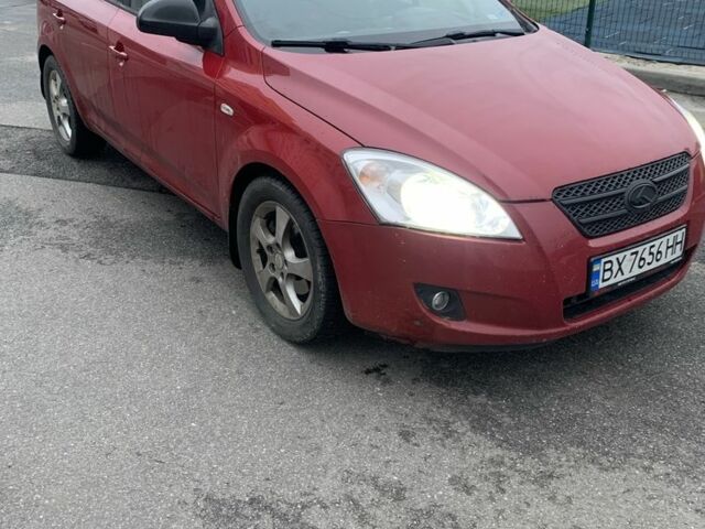 Красный Киа Сид, объемом двигателя 1.6 л и пробегом 270 тыс. км за 4900 $, фото 2 на Automoto.ua