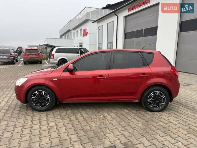 Красный Киа Сид, объемом двигателя 1.59 л и пробегом 238 тыс. км за 5200 $, фото 2 на Automoto.ua