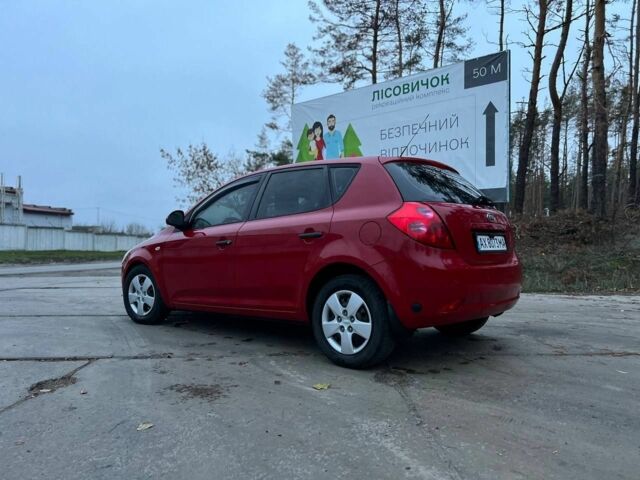 Червоний Кіа Сід, об'ємом двигуна 1.4 л та пробігом 201 тис. км за 4850 $, фото 3 на Automoto.ua