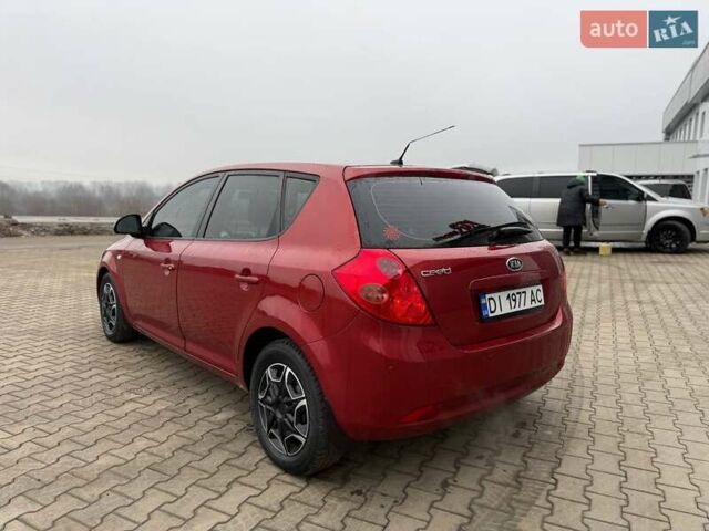 Красный Киа Сид, объемом двигателя 1.59 л и пробегом 238 тыс. км за 5200 $, фото 4 на Automoto.ua