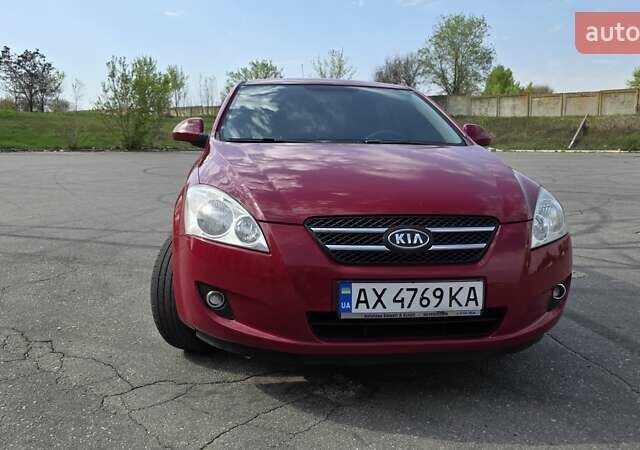 Красный Киа Сид, объемом двигателя 1.4 л и пробегом 207 тыс. км за 5400 $, фото 79 на Automoto.ua