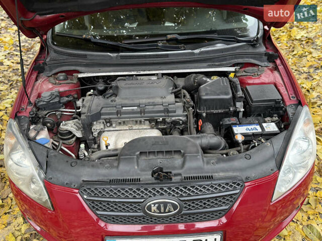 Киа Сид 2007 в Запорожье на Automoto.ua Красный Киа Сид, объемом двигателя 2 л и пробегом 299 тыс. км за 4450 $, фото 13 на Automoto.ua