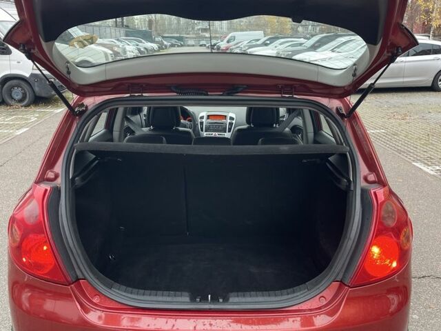 Червоний Кіа Сід, об'ємом двигуна 2 л та пробігом 215 тис. км за 5200 $, фото 16 на Automoto.ua