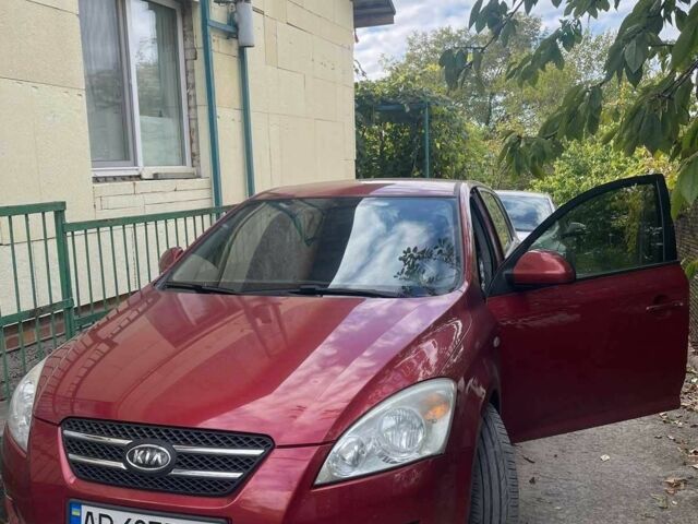 Красный Киа Сид, объемом двигателя 1.6 л и пробегом 230 тыс. км за 4500 $, фото 1 на Automoto.ua