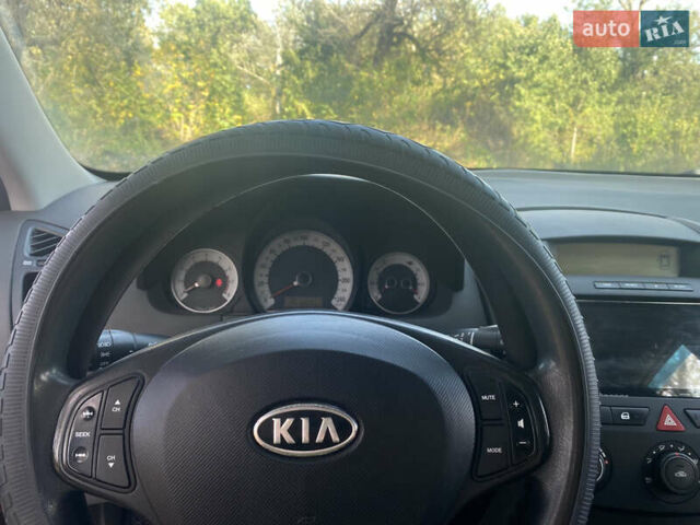 Червоний Кіа Сід, об'ємом двигуна 1.59 л та пробігом 250 тис. км за 3850 $, фото 6 на Automoto.ua