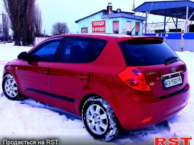 Красный Киа Сид, объемом двигателя 2 л и пробегом 191 тыс. км за 7900 $, фото 4 на Automoto.ua
