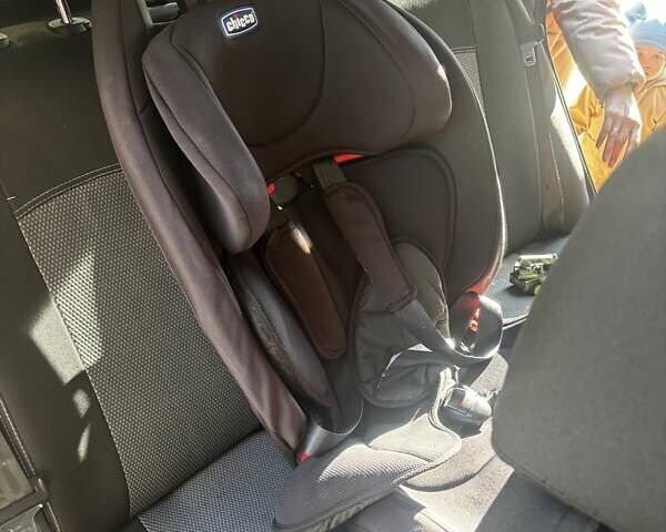 Красный Киа Сид, объемом двигателя 1.6 л и пробегом 308 тыс. км за 5500 $, фото 12 на Automoto.ua