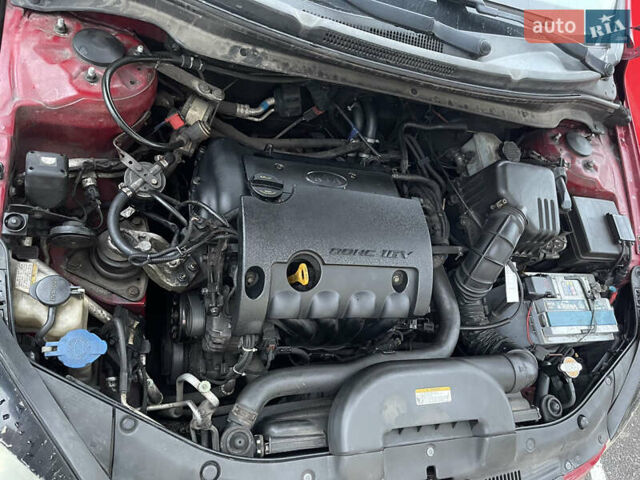Красный Киа Сид, объемом двигателя 1.59 л и пробегом 303 тыс. км за 4100 $, фото 11 на Automoto.ua