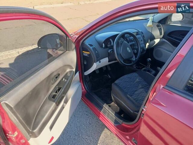 Червоний Кіа Сід, об'ємом двигуна 1.4 л та пробігом 131 тис. км за 5400 $, фото 8 на Automoto.ua