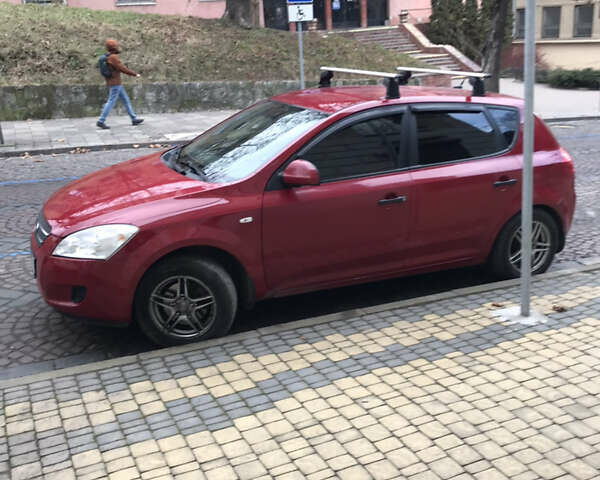 Красный Киа Сид, объемом двигателя 1.6 л и пробегом 265 тыс. км за 4300 $, фото 1 на Automoto.ua