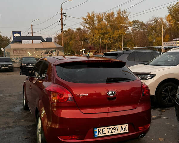Красный Киа Сид, объемом двигателя 2 л и пробегом 177 тыс. км за 6900 $, фото 2 на Automoto.ua