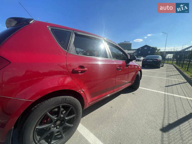 Красный Киа Сид, объемом двигателя 1.59 л и пробегом 299 тыс. км за 4200 $, фото 2 на Automoto.ua