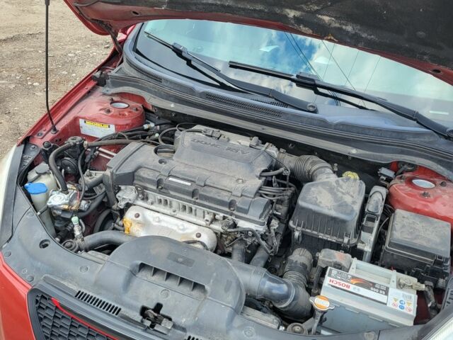 Красный Киа Сид, объемом двигателя 2 л и пробегом 200 тыс. км за 5700 $, фото 7 на Automoto.ua