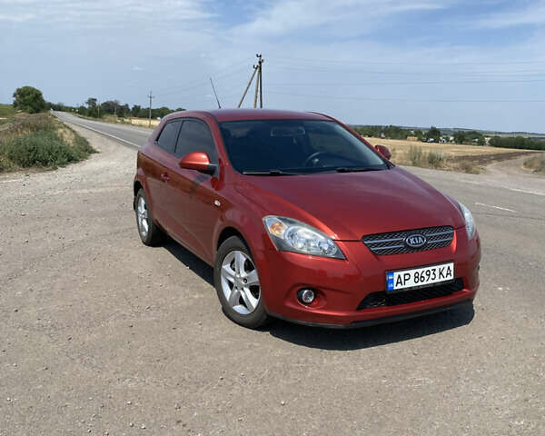 Красный Киа Сид, объемом двигателя 1.4 л и пробегом 166 тыс. км за 6200 $, фото 2 на Automoto.ua