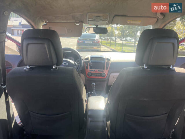 Красный Киа Сид, объемом двигателя 1.59 л и пробегом 299 тыс. км за 4200 $, фото 27 на Automoto.ua