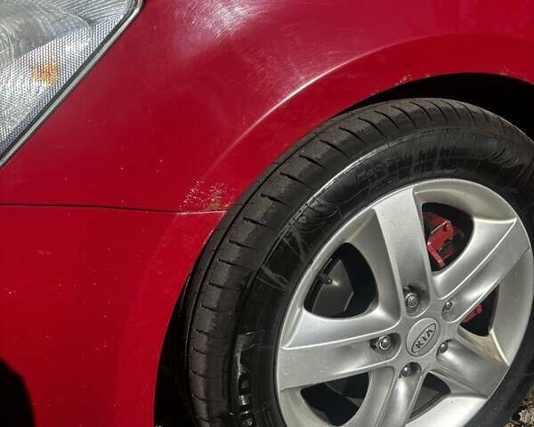 Красный Киа Сид, объемом двигателя 1.6 л и пробегом 308 тыс. км за 5500 $, фото 2 на Automoto.ua
