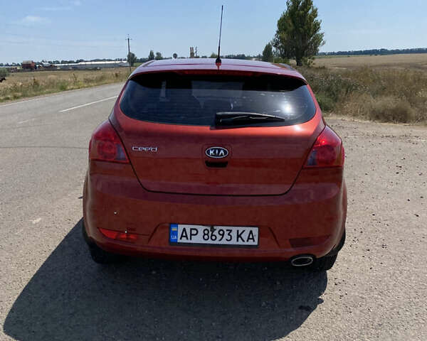 Красный Киа Сид, объемом двигателя 1.4 л и пробегом 166 тыс. км за 6200 $, фото 4 на Automoto.ua