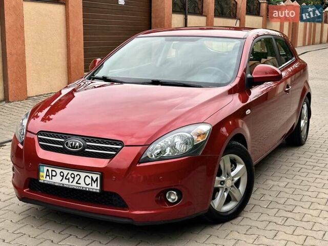Червоний Кіа Сід, об'ємом двигуна 1.6 л та пробігом 113 тис. км за 7400 $, фото 1 на Automoto.ua