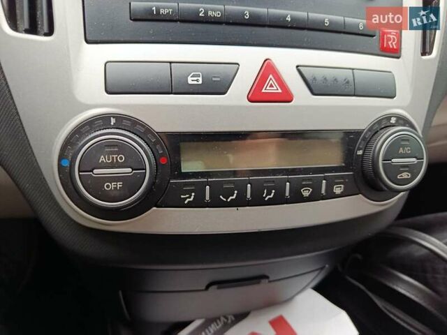 Киа Сид 2008 в Кропивницком (Кировограде) на Automoto.ua Красный Киа Сид, объемом двигателя 2 л и пробегом 208 тыс. км за 6500 $, фото 21 на Automoto.ua