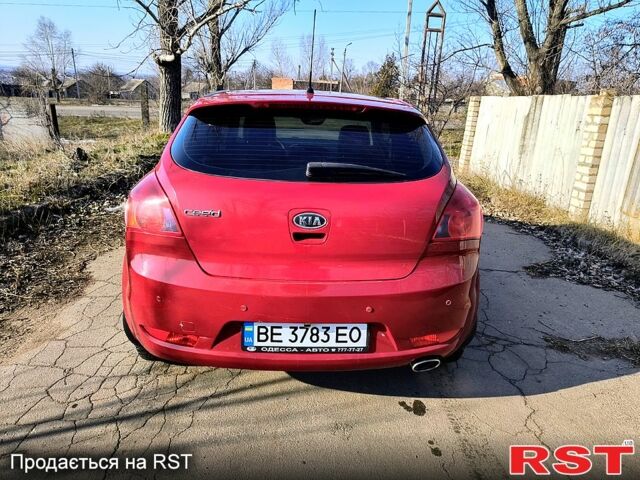 Красный Киа Сид, объемом двигателя 2 л и пробегом 220 тыс. км за 5000 $, фото 7 на Automoto.ua
