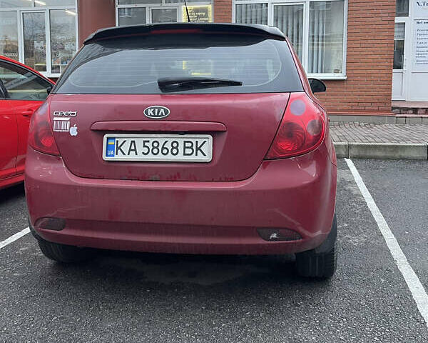 Красный Киа Сид, объемом двигателя 1.59 л и пробегом 303 тыс. км за 4100 $, фото 4 на Automoto.ua