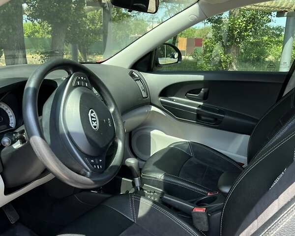 Красный Киа Сид, объемом двигателя 1.59 л и пробегом 168 тыс. км за 5900 $, фото 14 на Automoto.ua