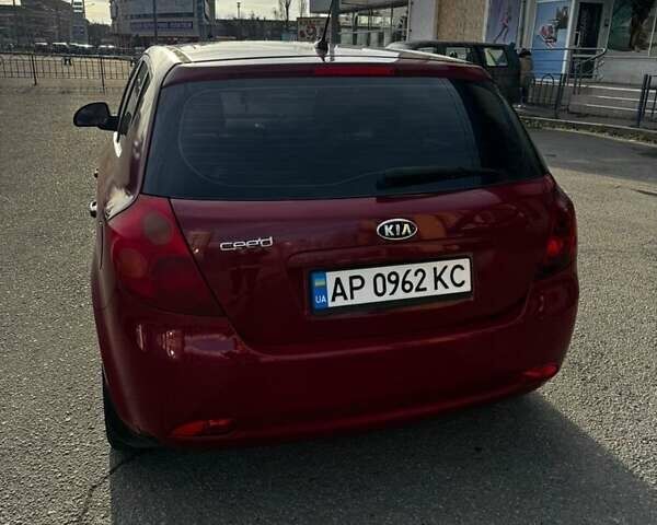 Червоний Кіа Сід, об'ємом двигуна 1.6 л та пробігом 210 тис. км за 4700 $, фото 1 на Automoto.ua